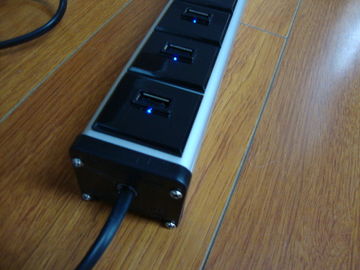Beberapa Port 11 USB Power Strip Dengan Perlindungan Surge Untuk Rumah / Penggunaan Komersial