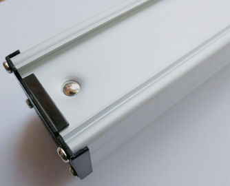 Hardwired 3 Outlet Power Strip Bar Horizontal PDU Untuk Kabinet Bawah / Dapur