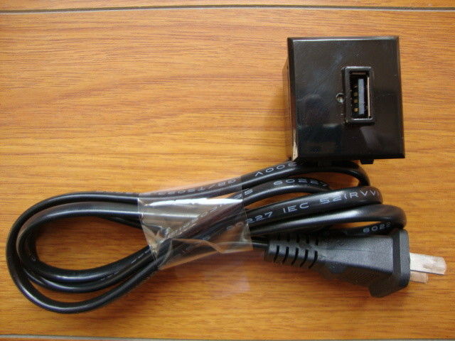 Universal Port Tunggal Mini Usb Charging Station Untuk Ponsel Pintar / Perangkat Genggam