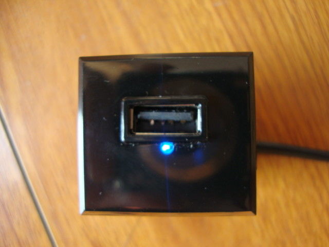 Universal Port Tunggal Mini Usb Charging Station Untuk Ponsel Pintar / Perangkat Genggam