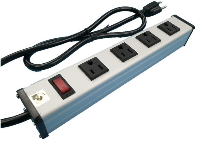Logam 4 Way Multi Outlet Power Strip Dengan On Off Switch Untuk Bengkel / Kantor