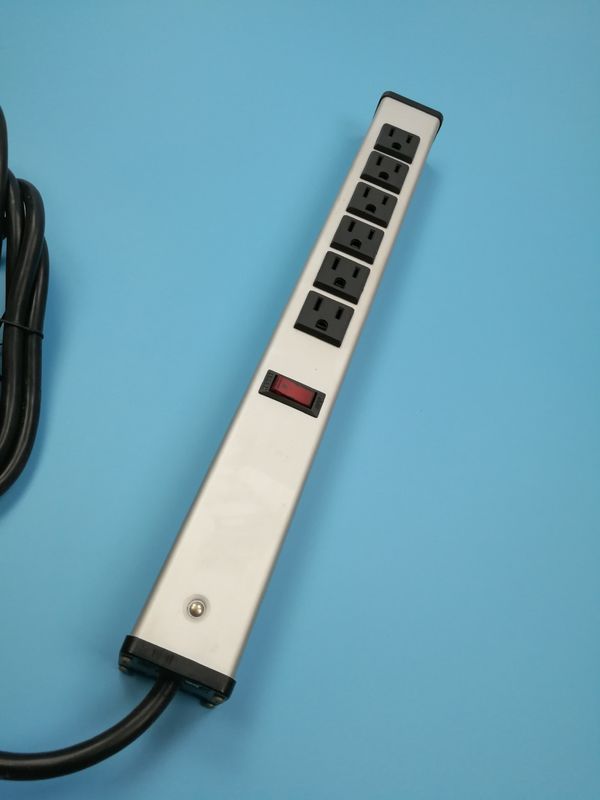 Universal Mountable Enam Socket Kabel Ekstensi Strip Daya Dustproof Aluminium Shell
