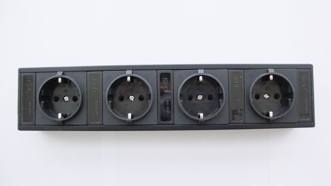 Jerman 4 Outlet European Power Strip Bar Dengan Garis Konektor Terlampir IEC 320