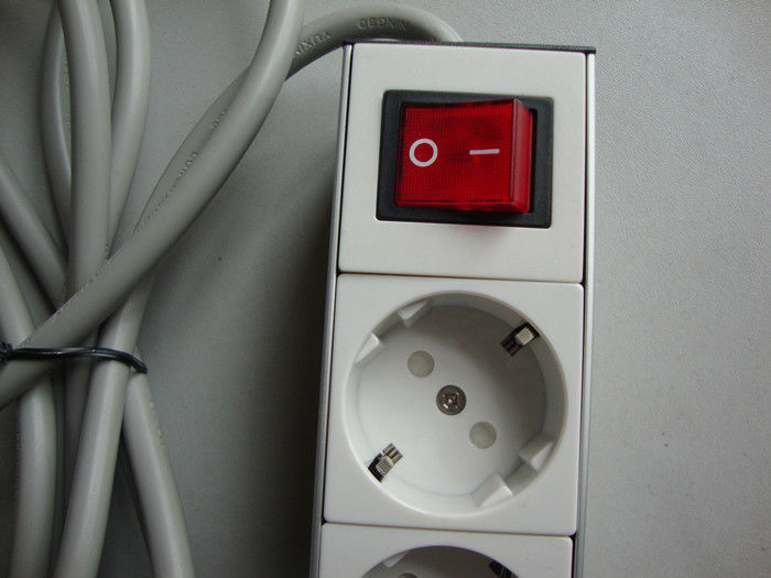 Eurpean Multiple Socket Power Strip Bar Dengan Kabel Ekstensi / E & F Joint Plug 12 Jack