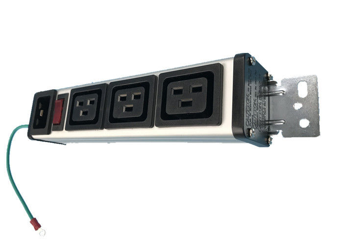 Aluminium Shell 3 Way PDU Power Distribution Unit Dengan Saklar Terkendali IEC 320 C19