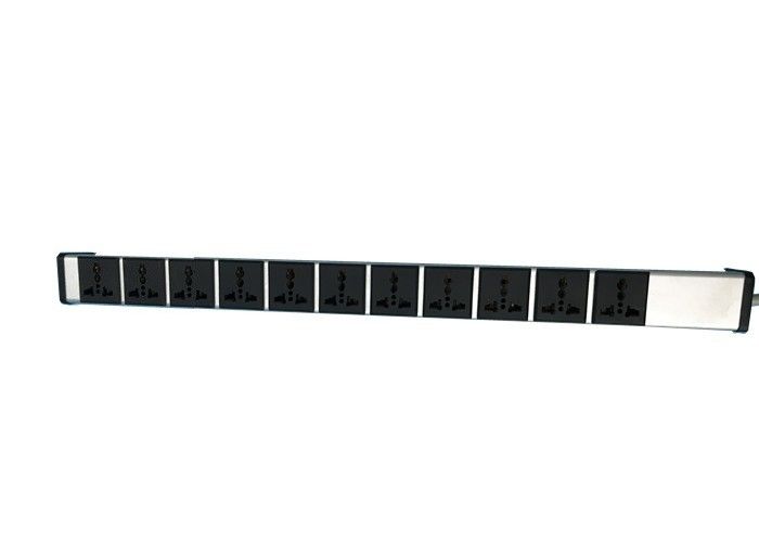Multifungsi 11 Jack International Universal Outlet Power Strip, IEC320 Plug Adapter Unit Distribusi Daya PDU