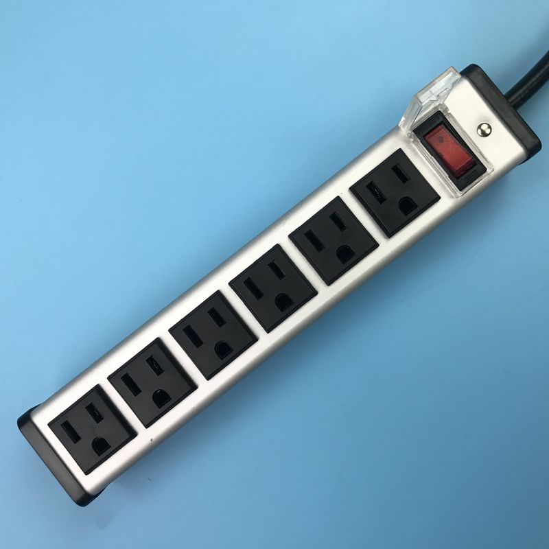 Strip Daya Multi Outlet Logam Dengan Sakelar Tahan Air Untuk Bengkel / Kantor