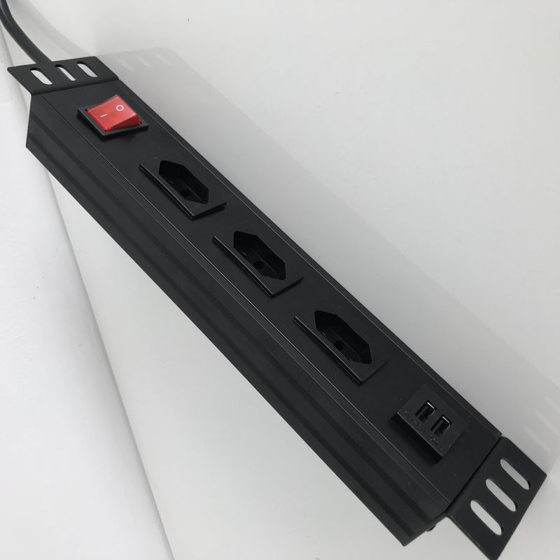 Port USB Duplex Dan 3 Strip Daya Outlet Swiss Dengan Cangkang Aluminium Kabel 2M