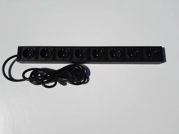 Jerman Black 8 Outlet Power Bar Dengan Kabel Ekstra Panjang / Aluminium Perumahan Schuko Plug